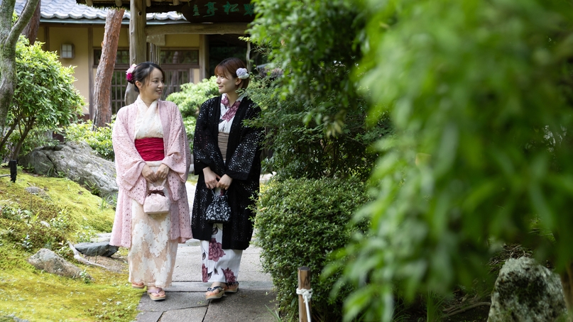 【夏の女子旅】浴衣姿で温泉街をそぞろ歩く＃道後レトロ旅♪５大特典付のご褒美ステイ