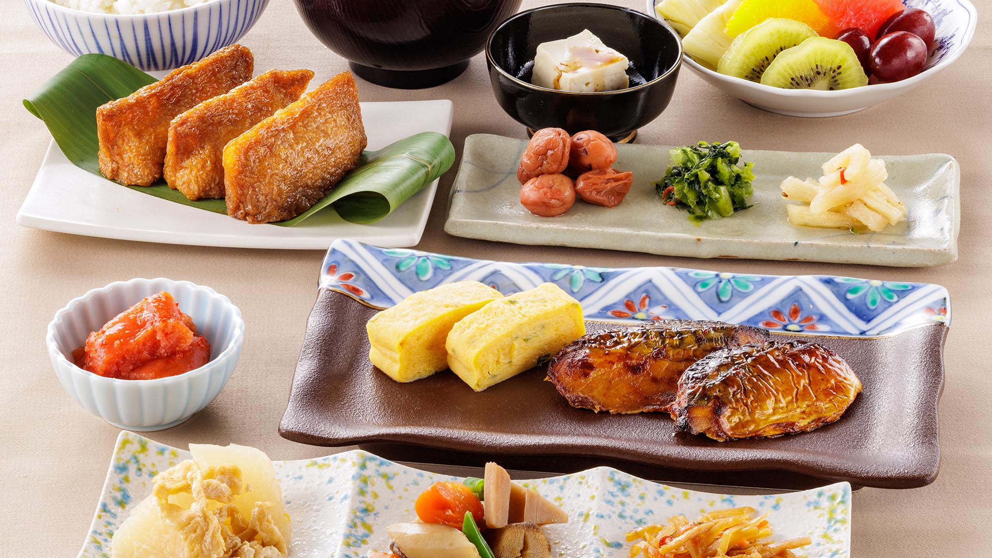 朝食ビュッフェ：和食メニューには明太子やがめ煮など福岡の味もご用意（イメージ）
