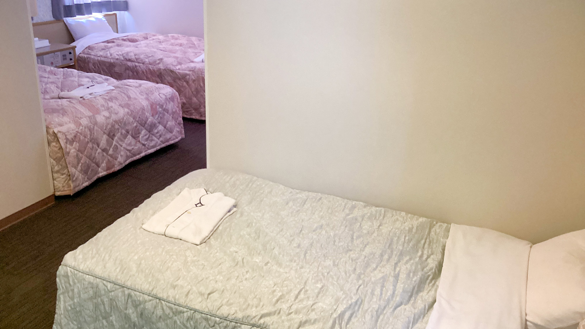 ・【トリプルルーム】ふかふかのベッド。極上の寝心地で、心地よい目覚めをお届けします