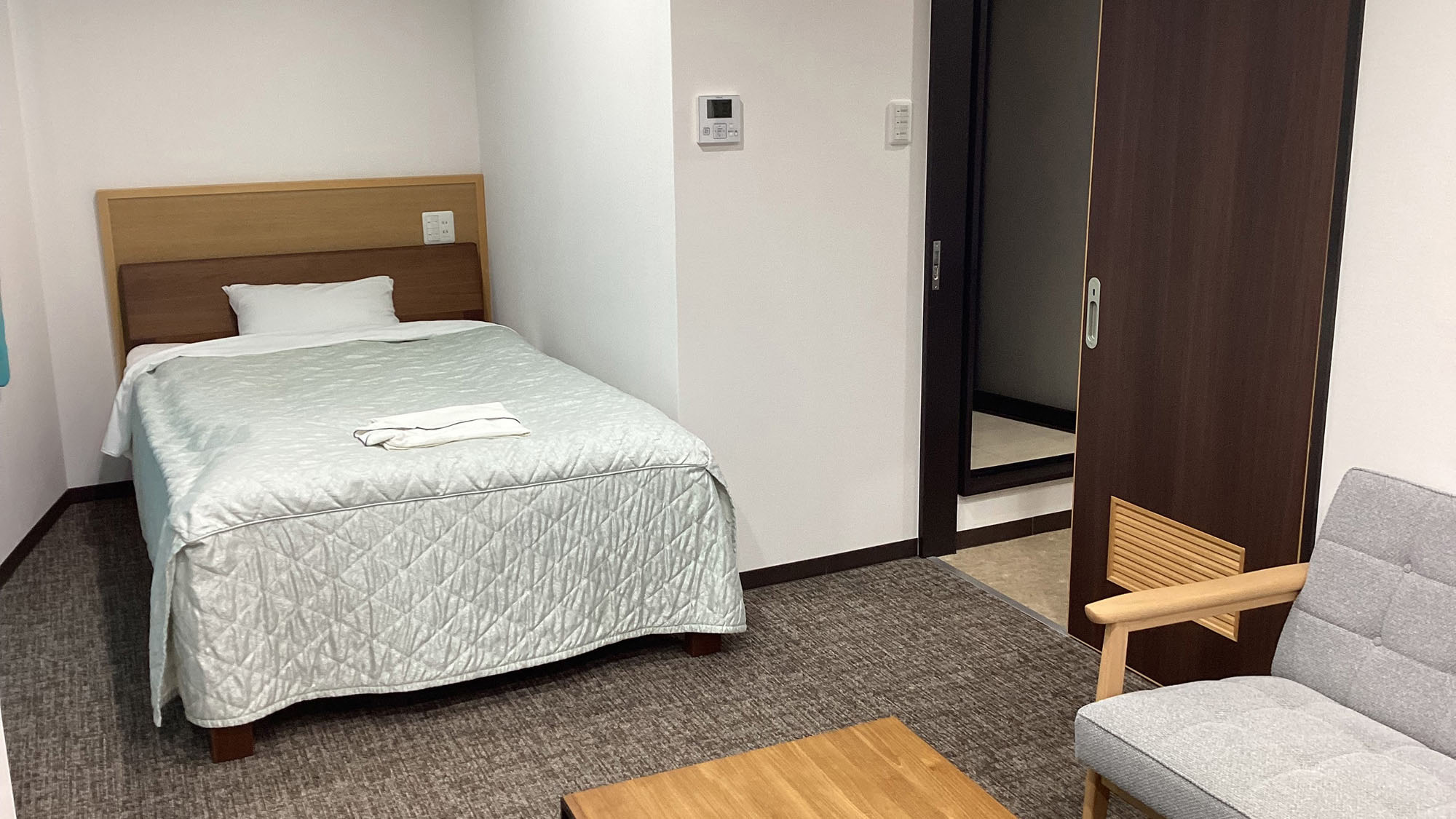 ・【シングルスイートルーム】ゆとりのある洋室スイート。ワンランク上のひとり旅にご利用ください