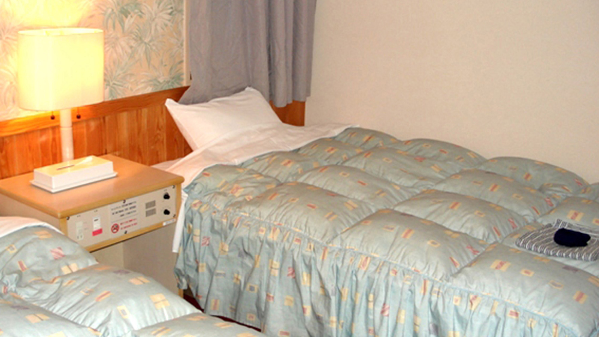 ・【トリプルルーム】ベッドは最大3台設置。ファミリーやグループでの旅行に最適なお部屋です