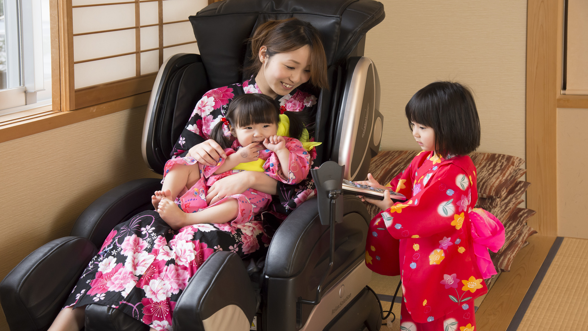 露天風呂付き和洋室には専用のマッサージチェア