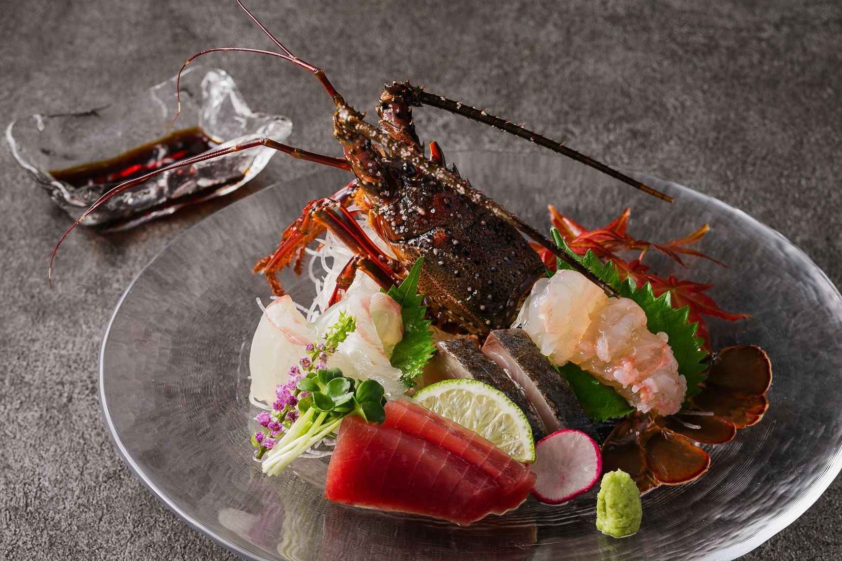 【プレミアム】伊勢えび・あわび・松阪牛をいただく美食会席コース《収穫祭》