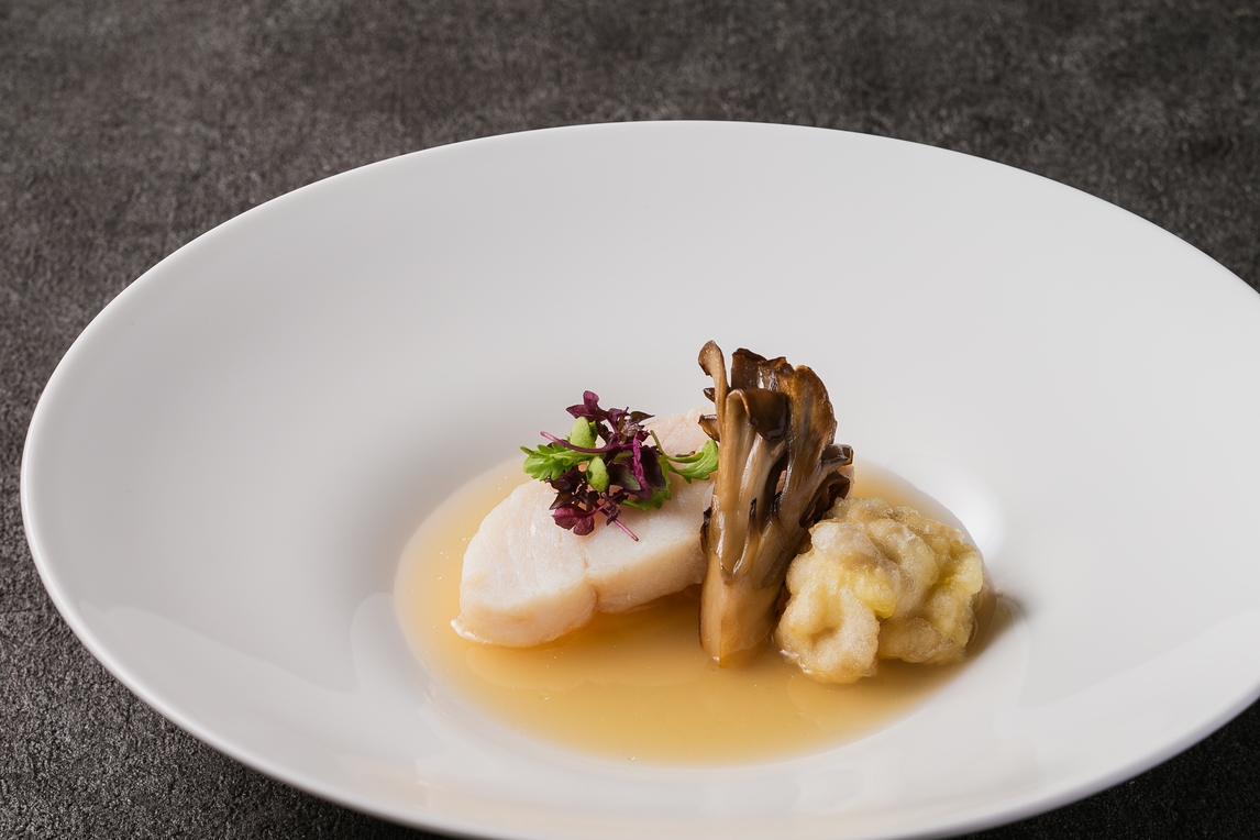 【スタンダード】伊勢えびと牛フィレ肉を味わうフレンチフルコース《ハーモニー》