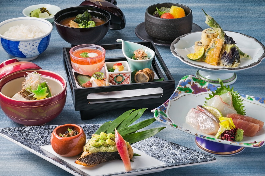 【ナイトプールチケット付】伊勢志摩の旬の食材を気軽に愉しむ会席コース《千草》
