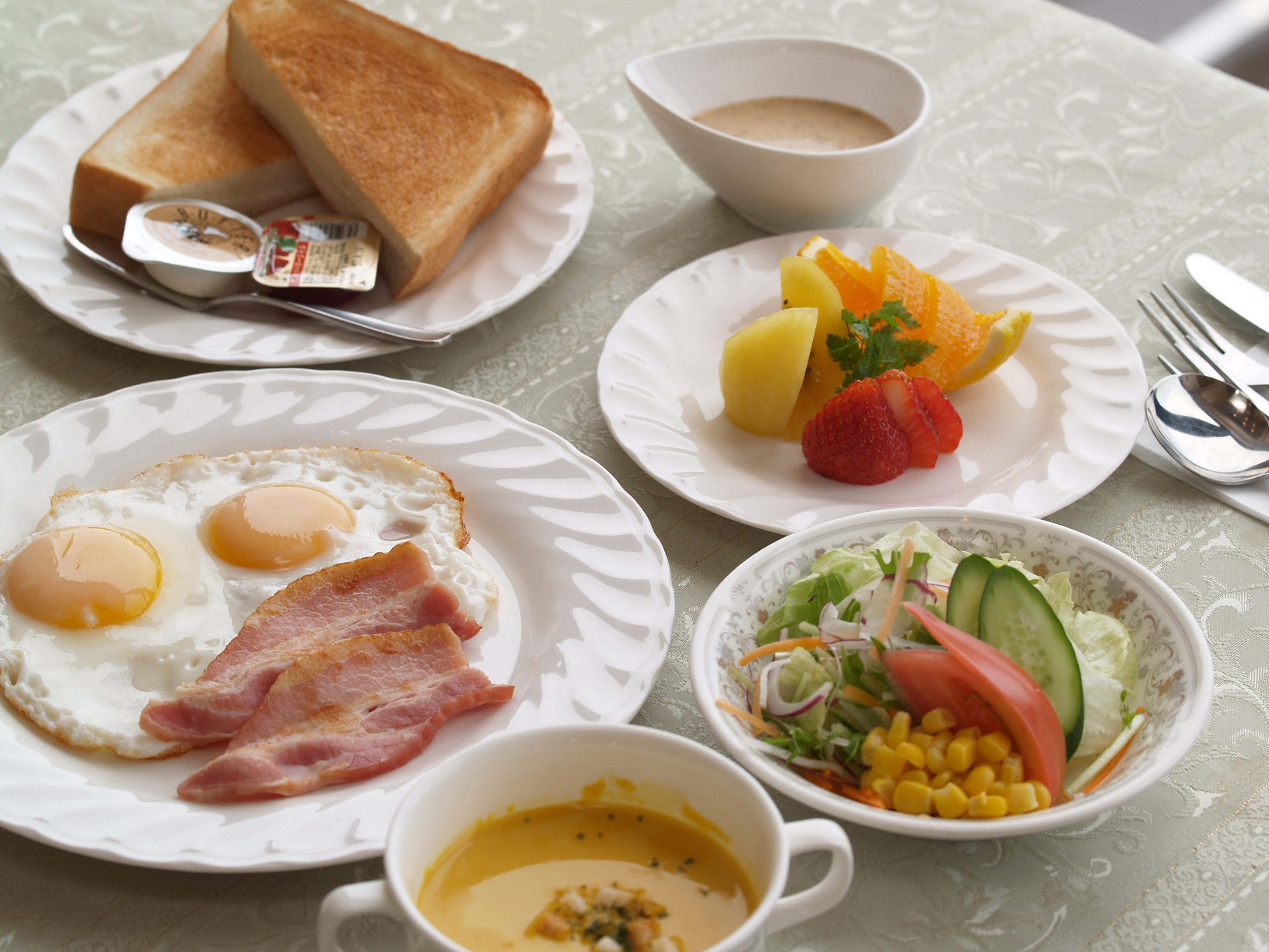 毎日違うメニューをご用意しております。