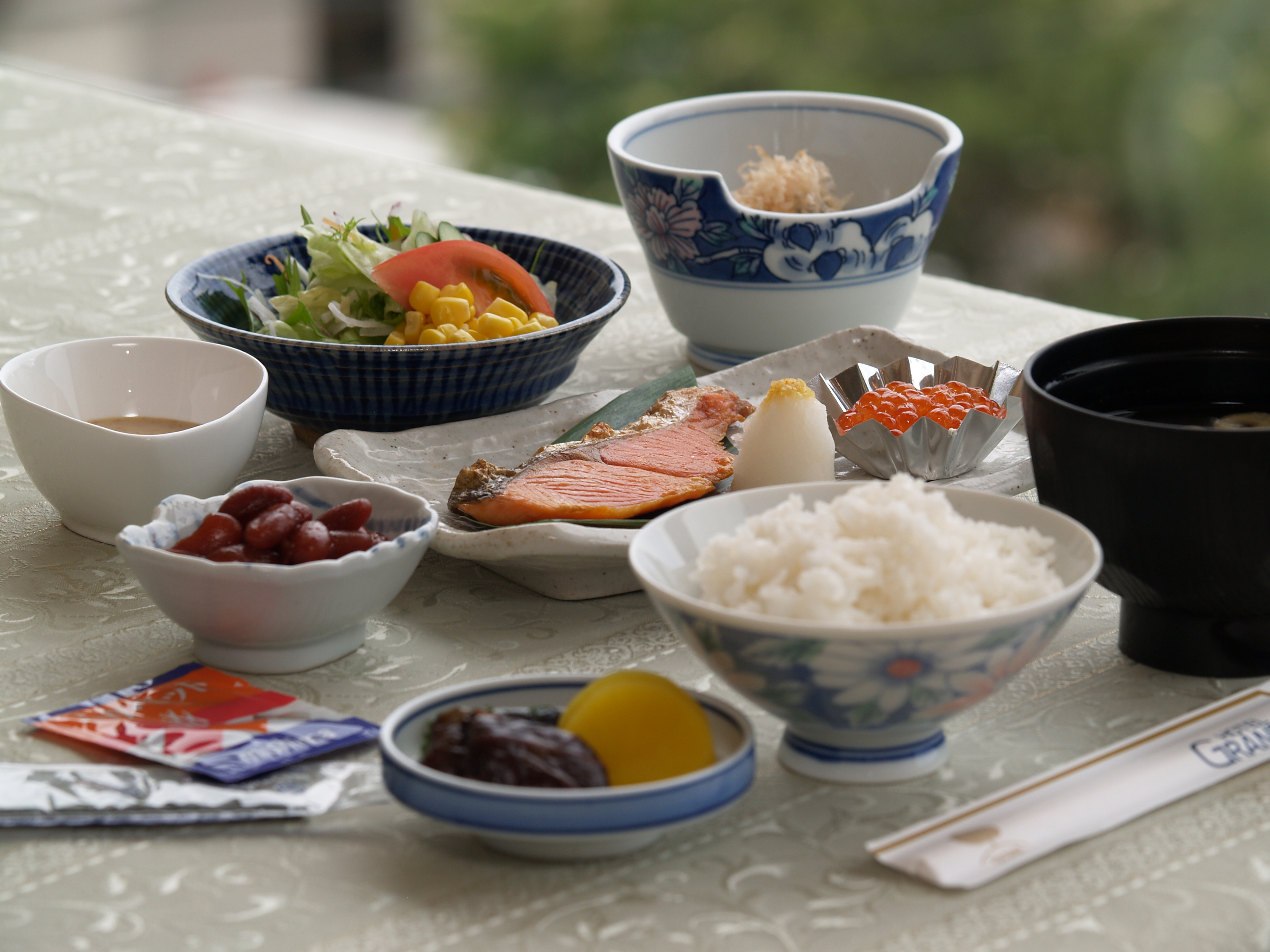 毎日違うメニューをご用意しております。