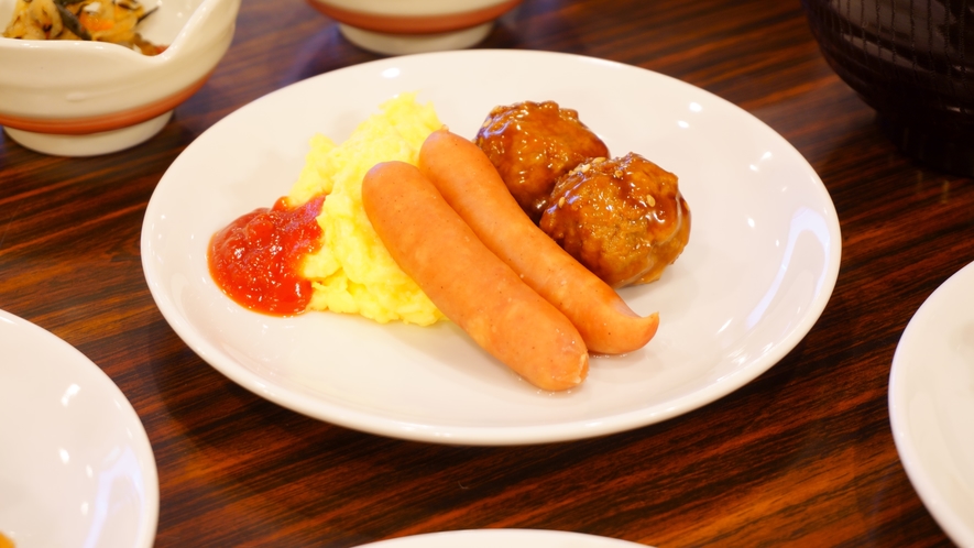 【朝食バイキング一例】　粗挽きソーセージ