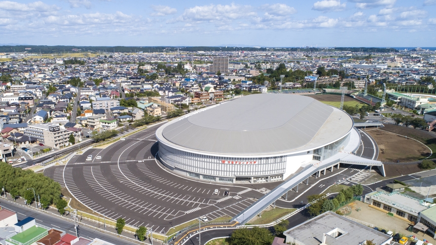 【YSアリーナ】　車で約１０分。　国内最大級の屋内スケートリンクです。