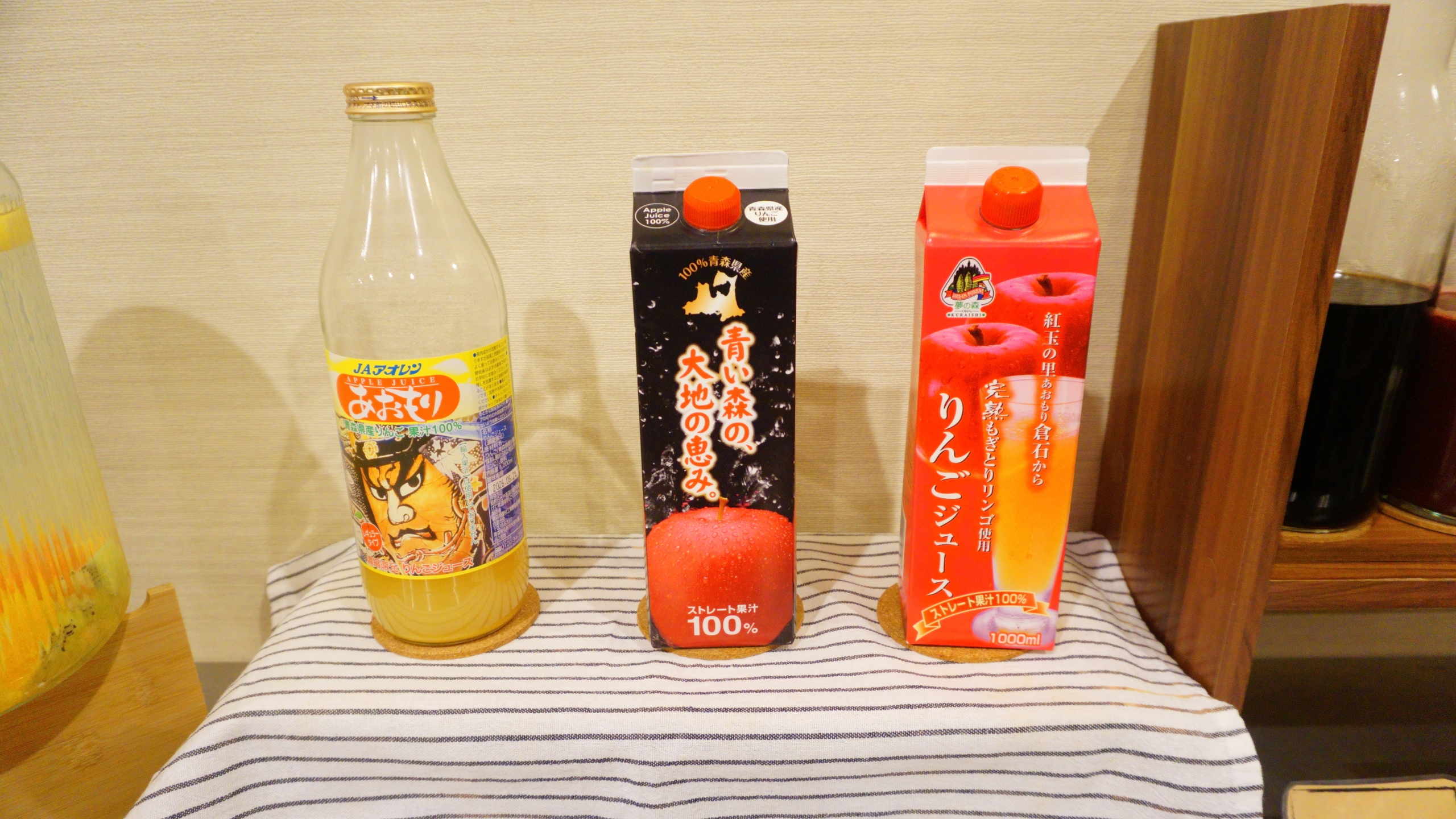 【朝食ビュッフェ一例】青森県産りんご100％ジュース