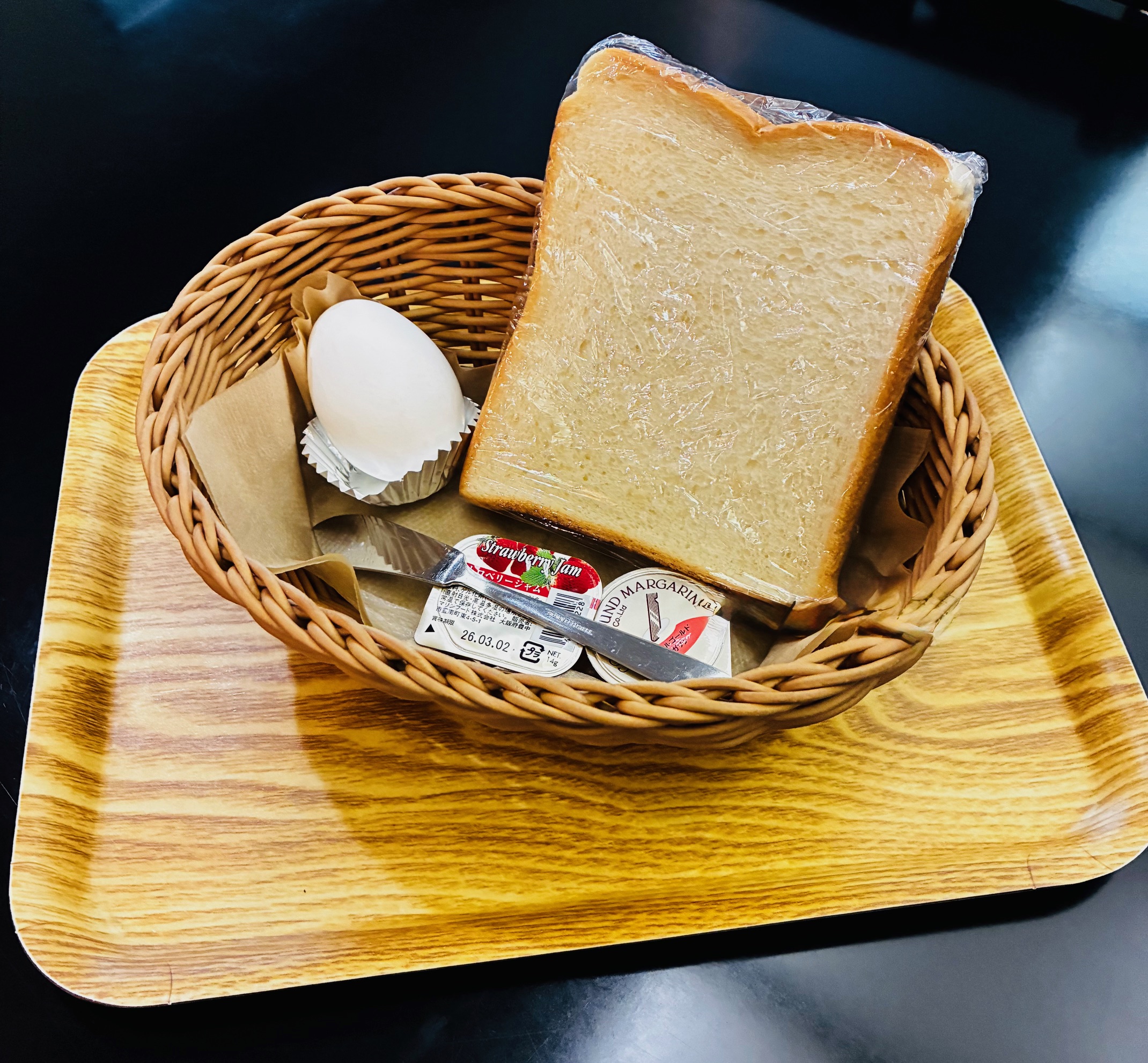 トースト＋ゆで卵と函館美鈴珈琲のセットを宿泊様全員にサービス／AM7：00-AM9：00　1Fレストラン（※レストラン貸切の場合はお部屋）