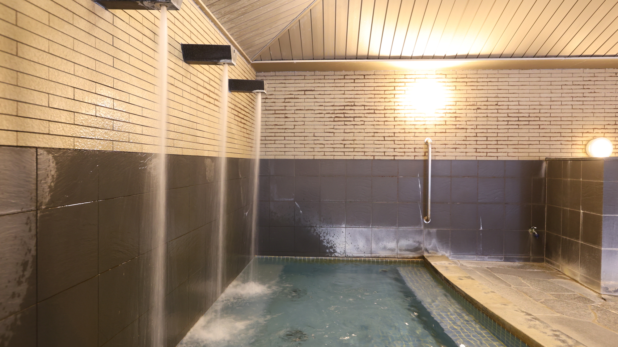 大庭園風呂　きんすい　打たせ湯