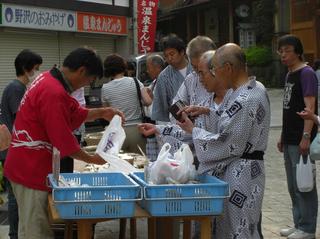 野沢温泉の朝市