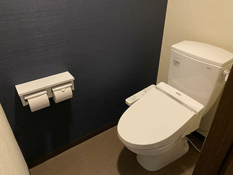 （部屋-トイレ）どのお部屋も　独立したトイレです。（写真とは異なることもございます。）