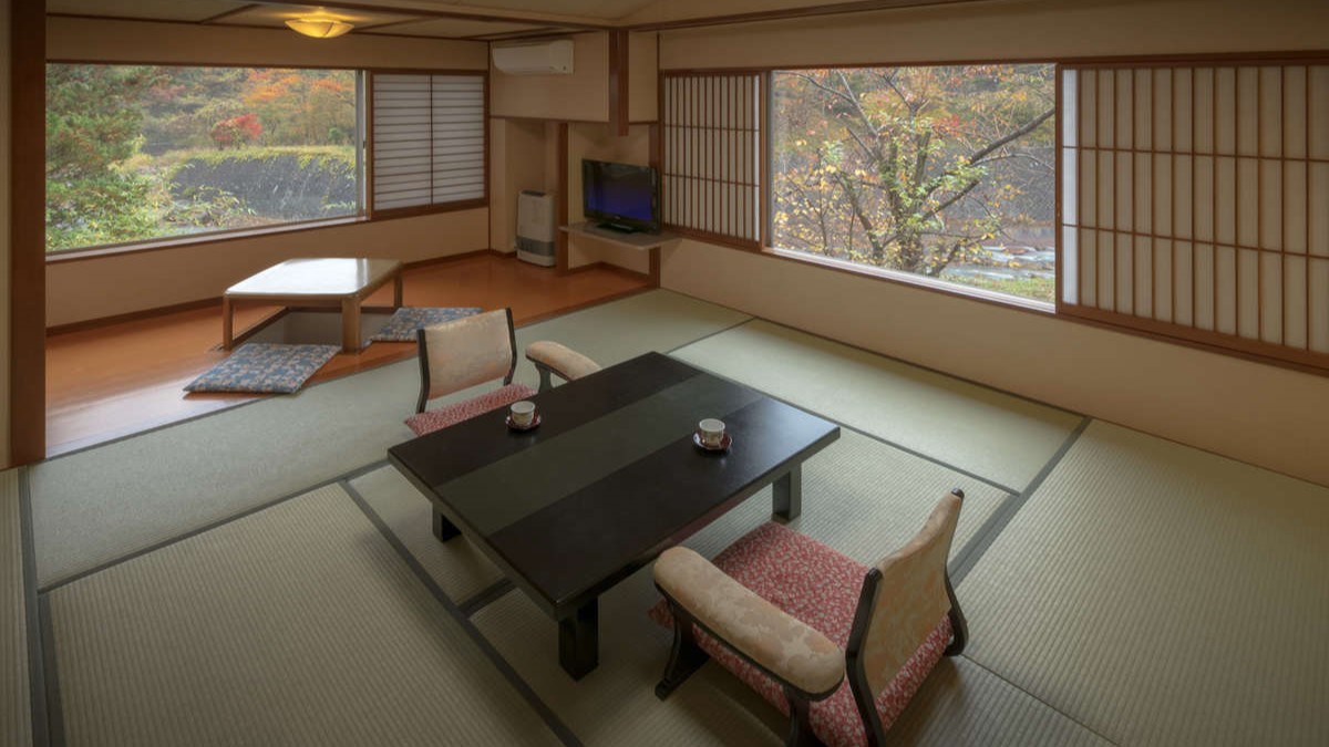 桜館２・３階