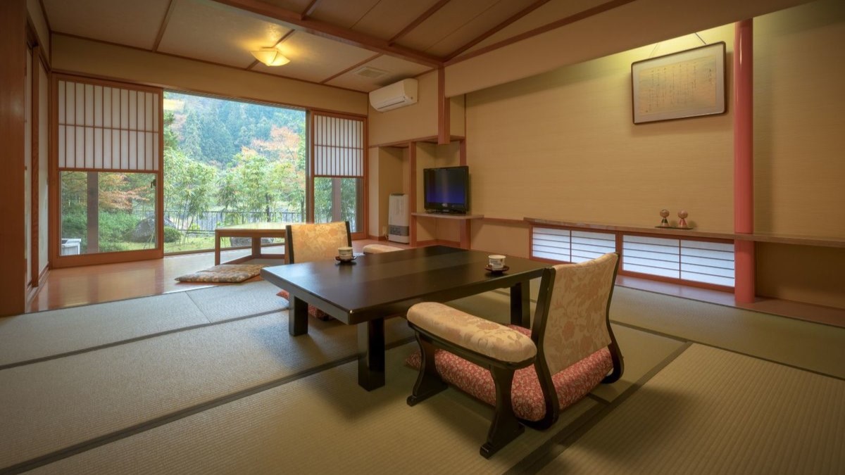 桜館２・３階
