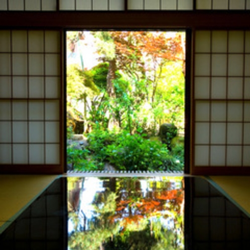 お部屋から竹林を眺める　静かで贅沢なひとときを　