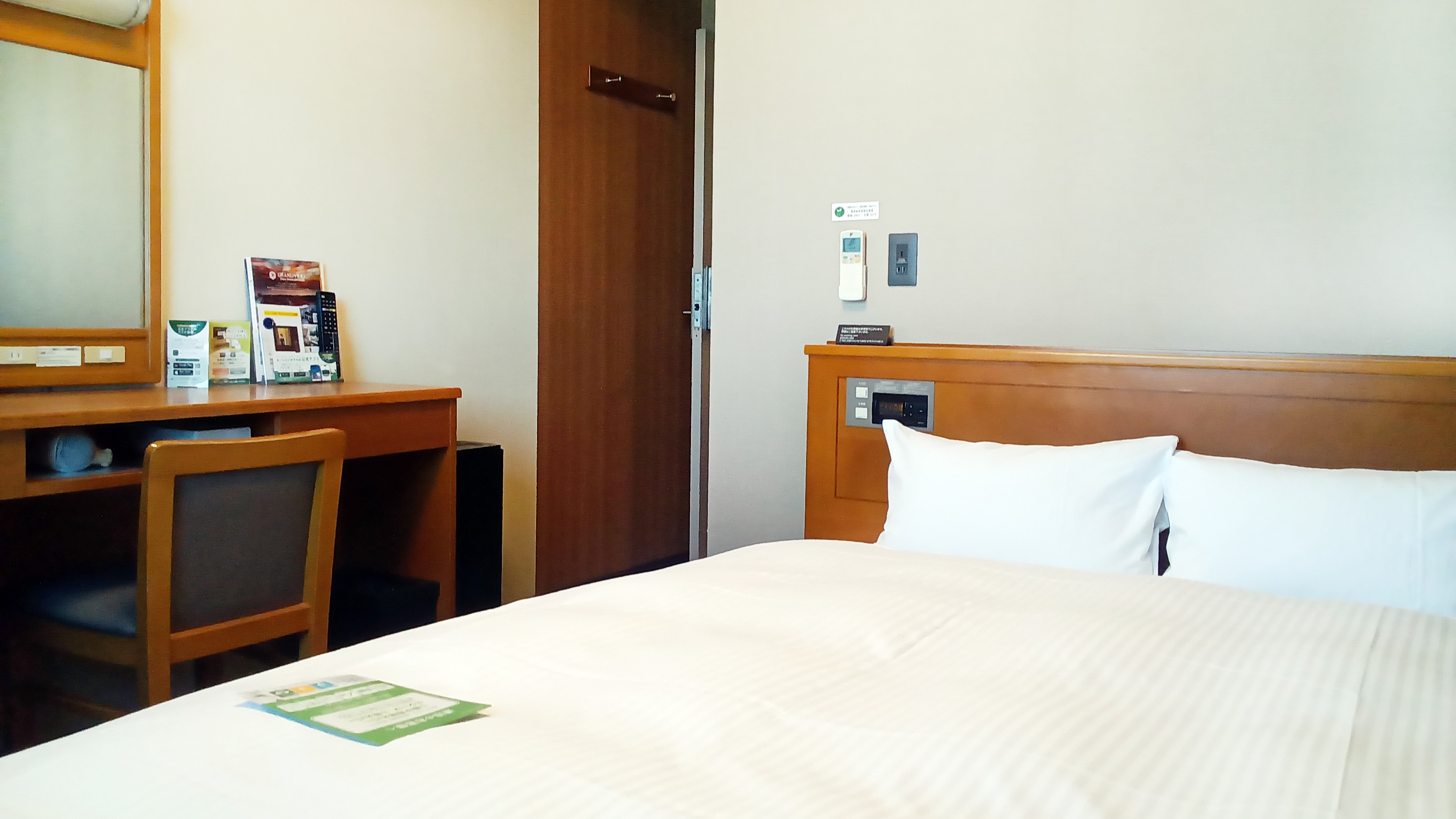 本館セミダブルルーム