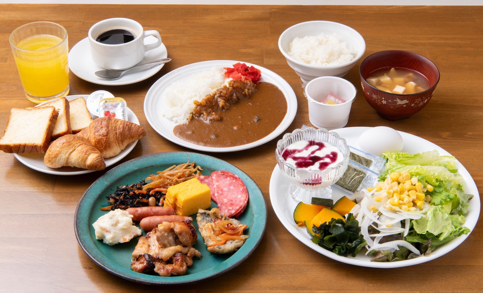 ★朝の元気は朝食から★【朝食付プラン】【駐車場無料】　＊送迎車(金曜夜〜月曜朝)運休