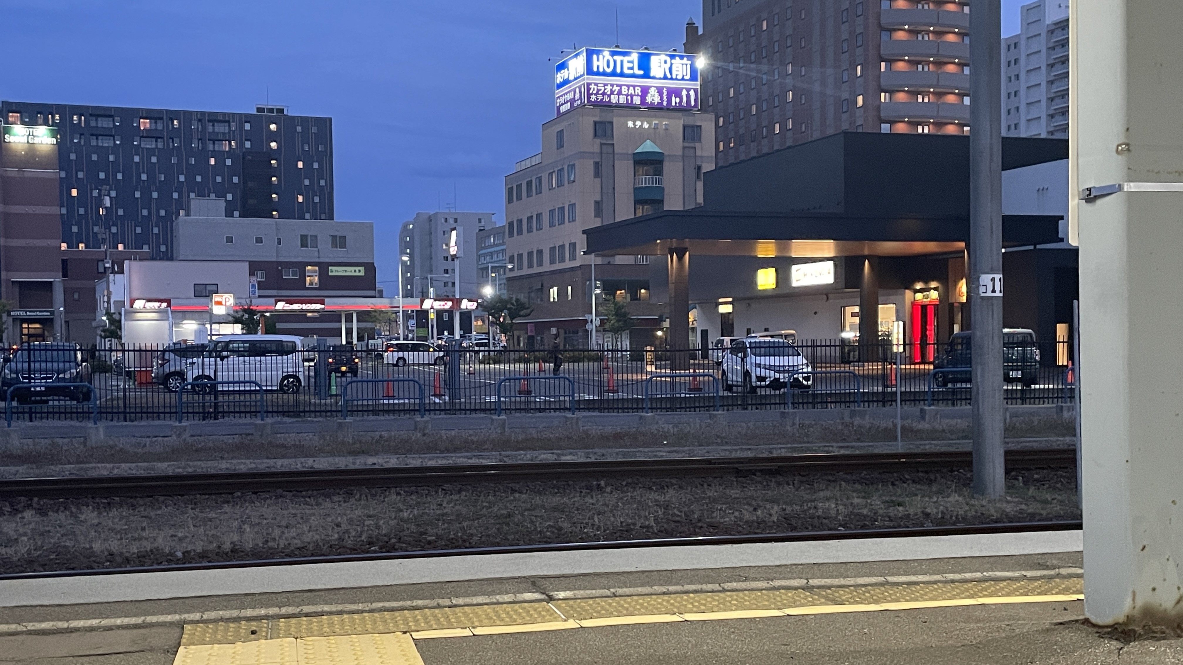 ◆当館はJR函館駅のホームからも見えます。