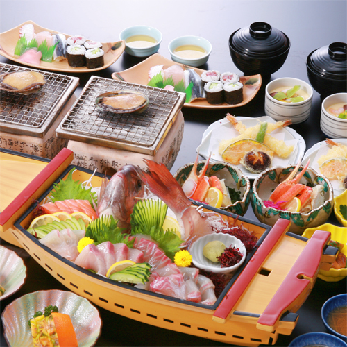 活あわび踊り焼き＆鯛の活姿造り舟盛り、ズワイ蟹酢に寿司♪