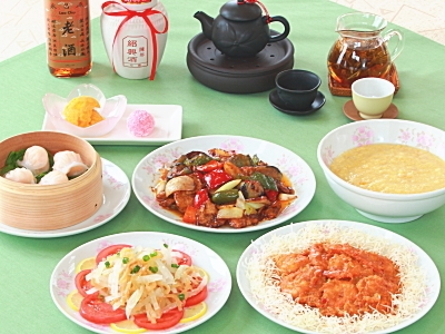 洋食と中華のフルコースが日替わりで楽しめる　レギュラーディナープラン