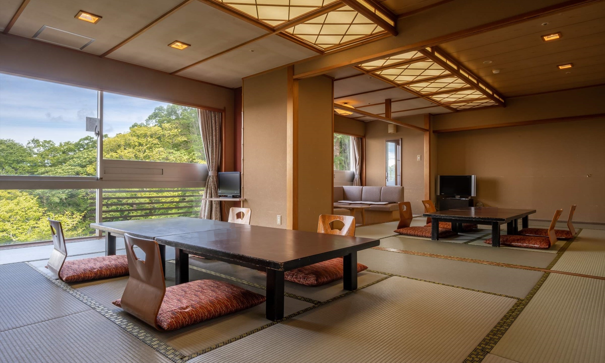 二間続きの大部屋和室（客室タイプはお選びいただけません）