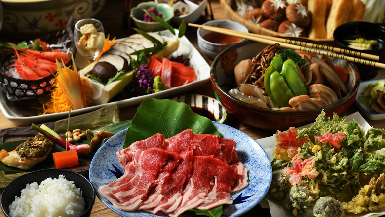 【夕食のみ】越後もち豚の味噌陶板や鮮魚のお造り、自家製野菜の郷土料理を堪能！魚沼産コシヒカリも！