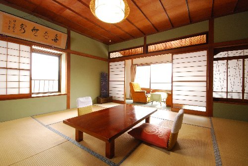 Kamar tambahan bergaya Jepang