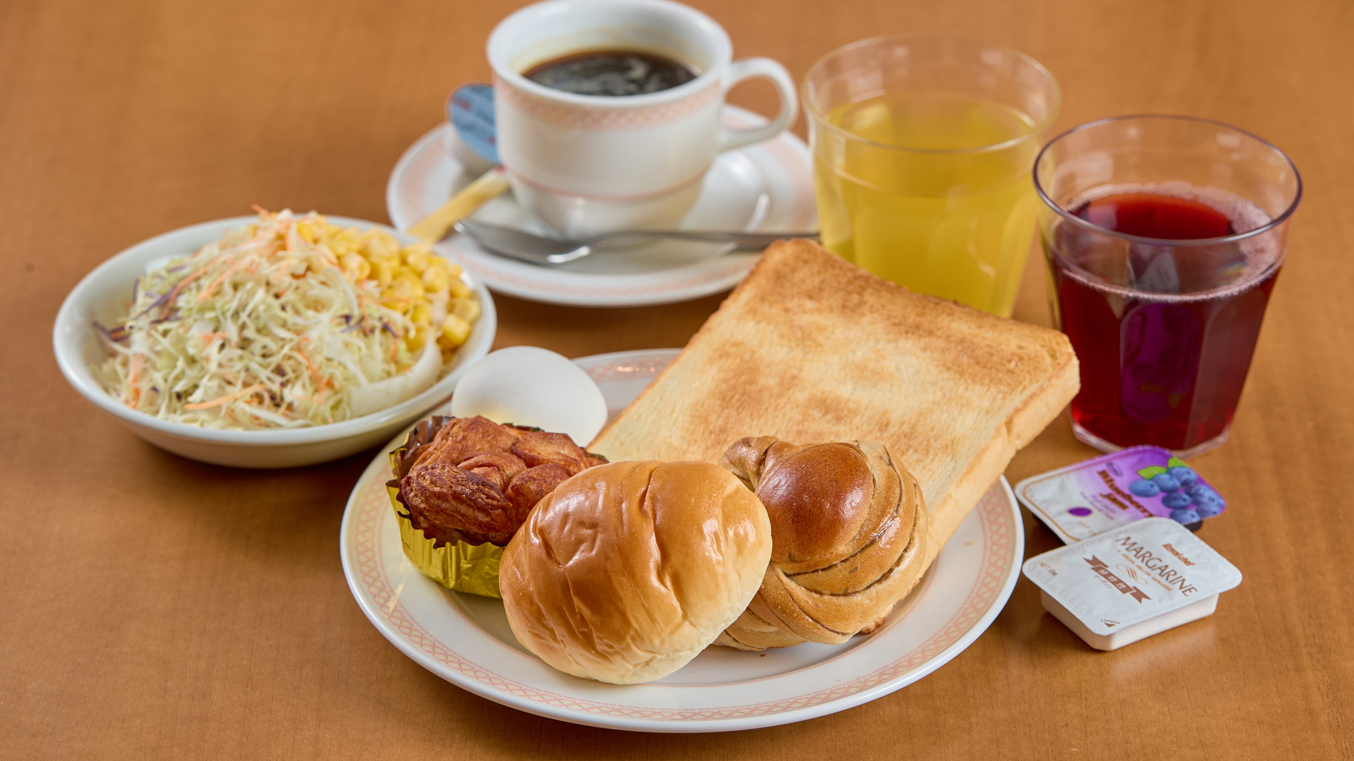 朝食盛り付け例　洋食・和食、ご自由にどうぞ♪