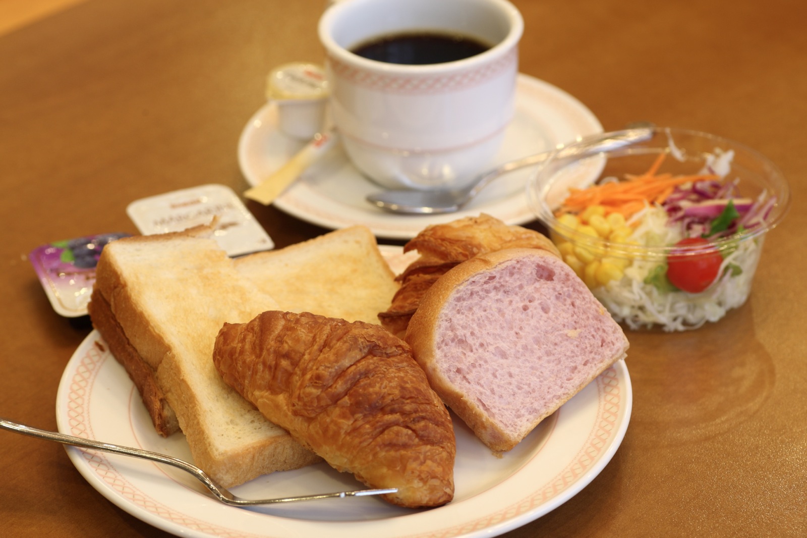 朝食盛り付け例　洋食・和食、ご自由にどうぞ♪