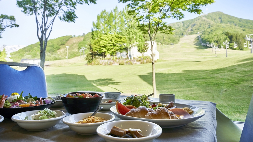 【スタンダード】ご家族や友人と楽しむ白馬の休日！温水プール＆白馬アルプス温泉＜朝食ビュッフェ付＞