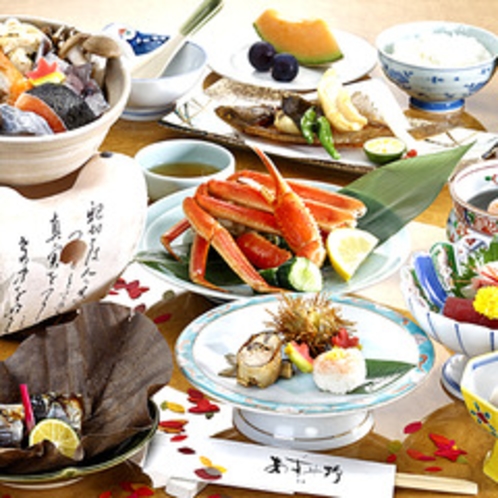 *和食/日本海の新鮮な魚介類と旬の山菜を贅沢に使う、この土地ならではの味覚。