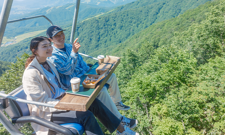 空飛ぶレストラン「Breakfast in the sky」