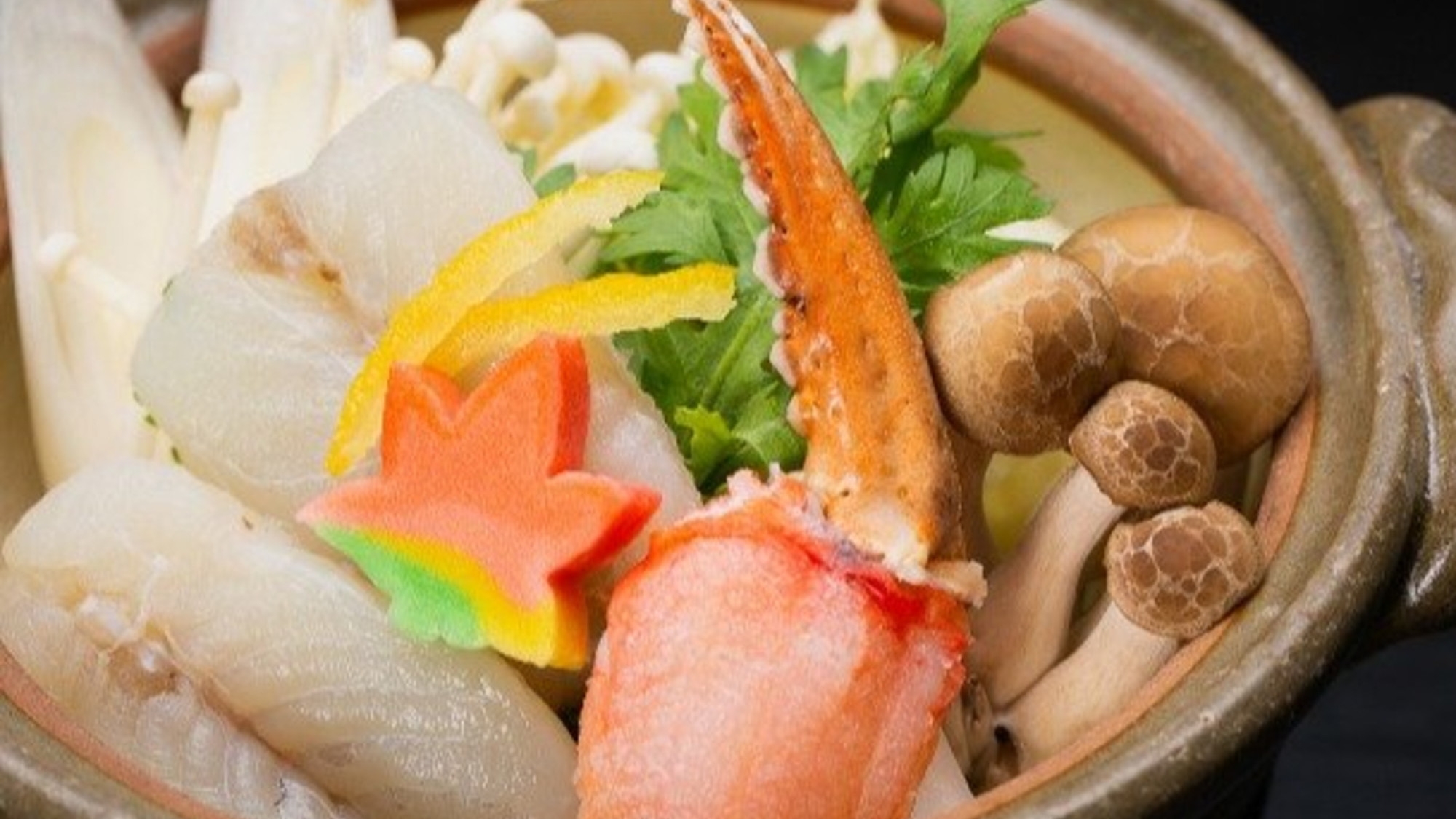 【冬季限定】料理長おまかせ！米沢牛と冬の味覚・海鮮河豚ちりの贅沢御膳〜夕朝食半個室〜