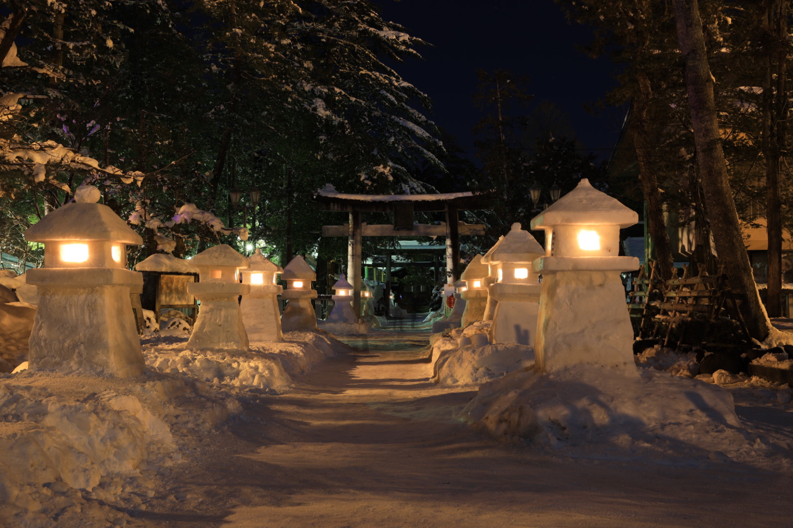 上杉雪灯篭まつり②