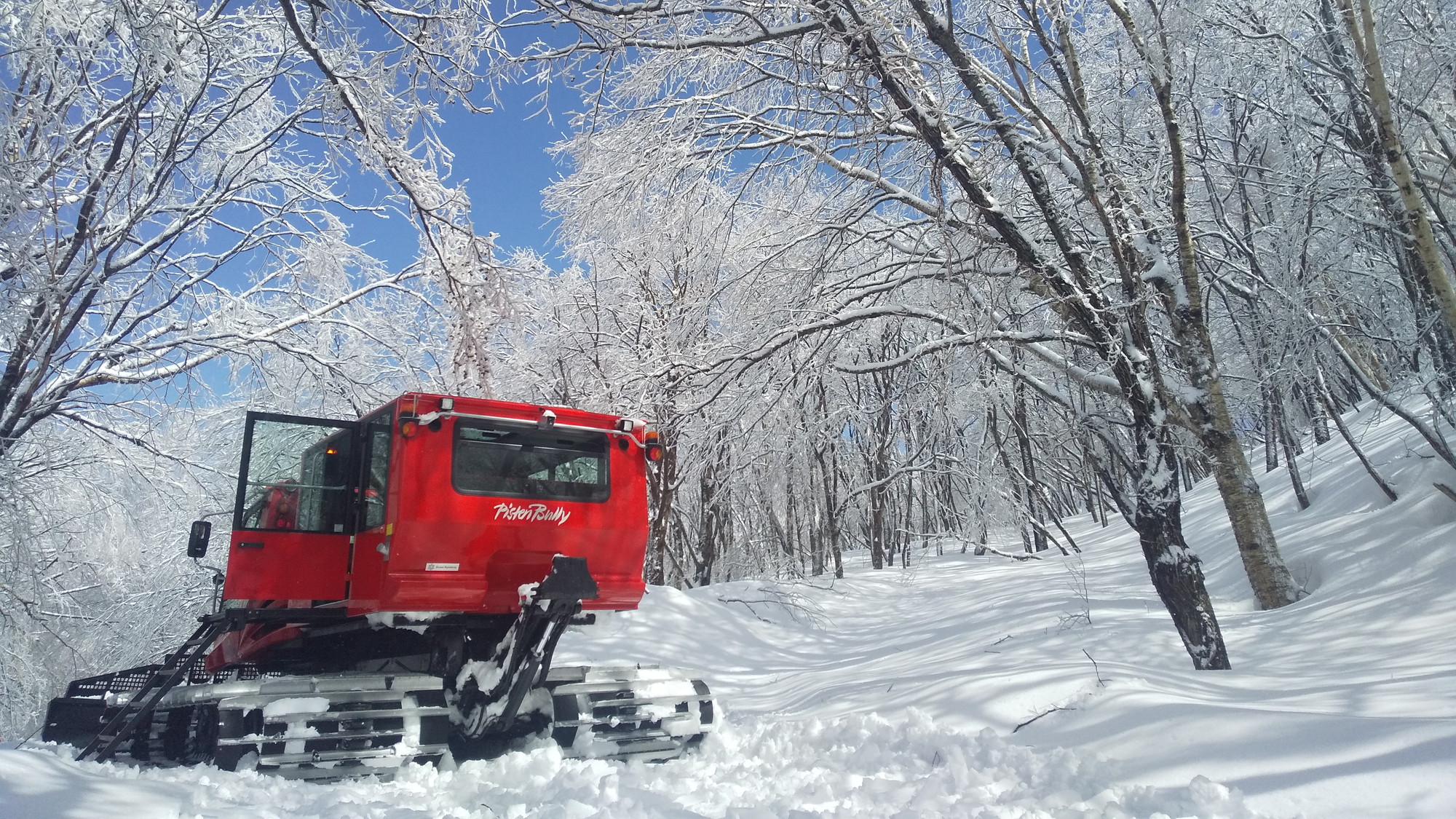 【天元台スキー場】雪上車ツアー：12/28(土)～4/6(日)まで！