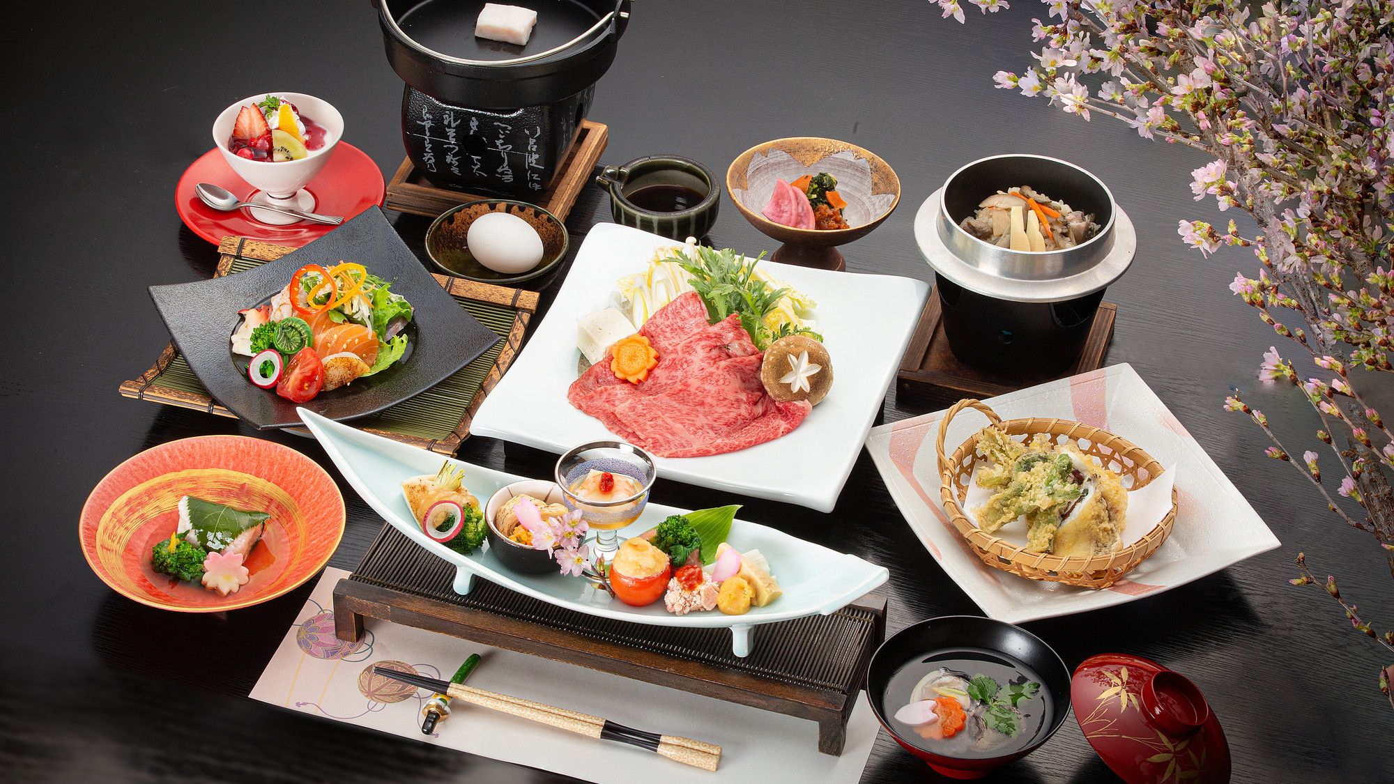 【桜御膳】筍と山菜の炊き込みご飯や桜道明寺蒸しなど、春の旬満載のコースをご堪能下さい！