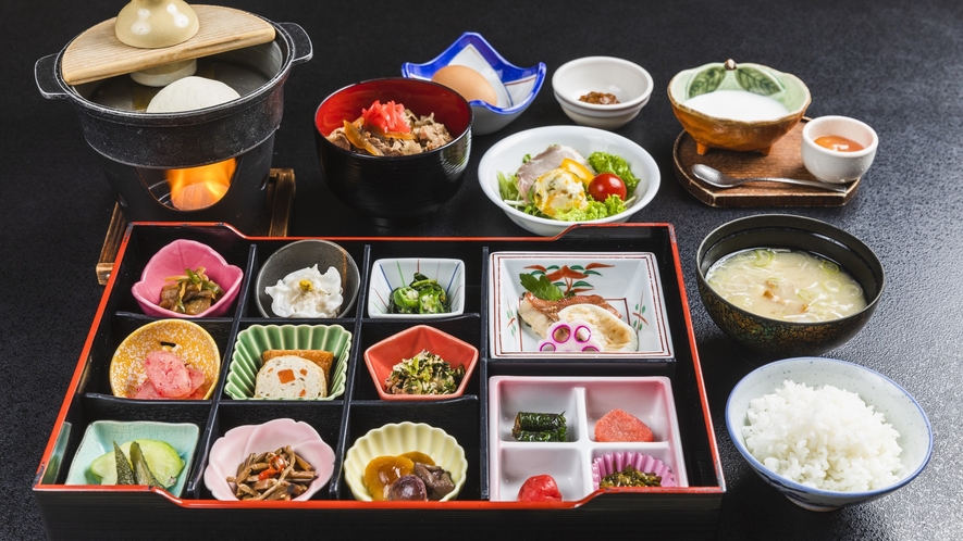【朝食】和の彩り朝ごはん 全23品の松花堂弁当風！朝から牛丼はオーダー式！