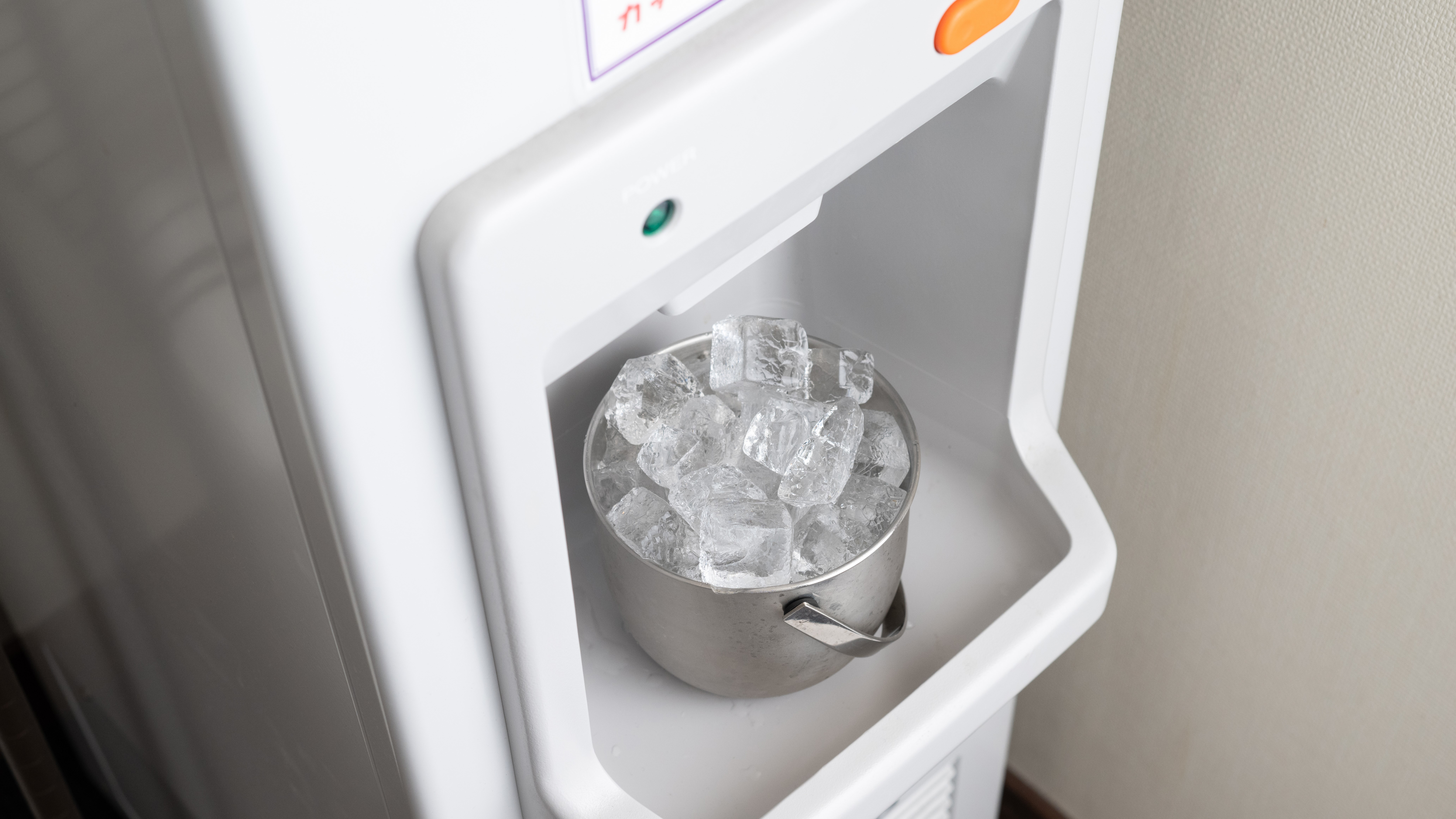 *製氷機：館内2Fにご用意しておりますので、ご自由にご使用くださいませ。