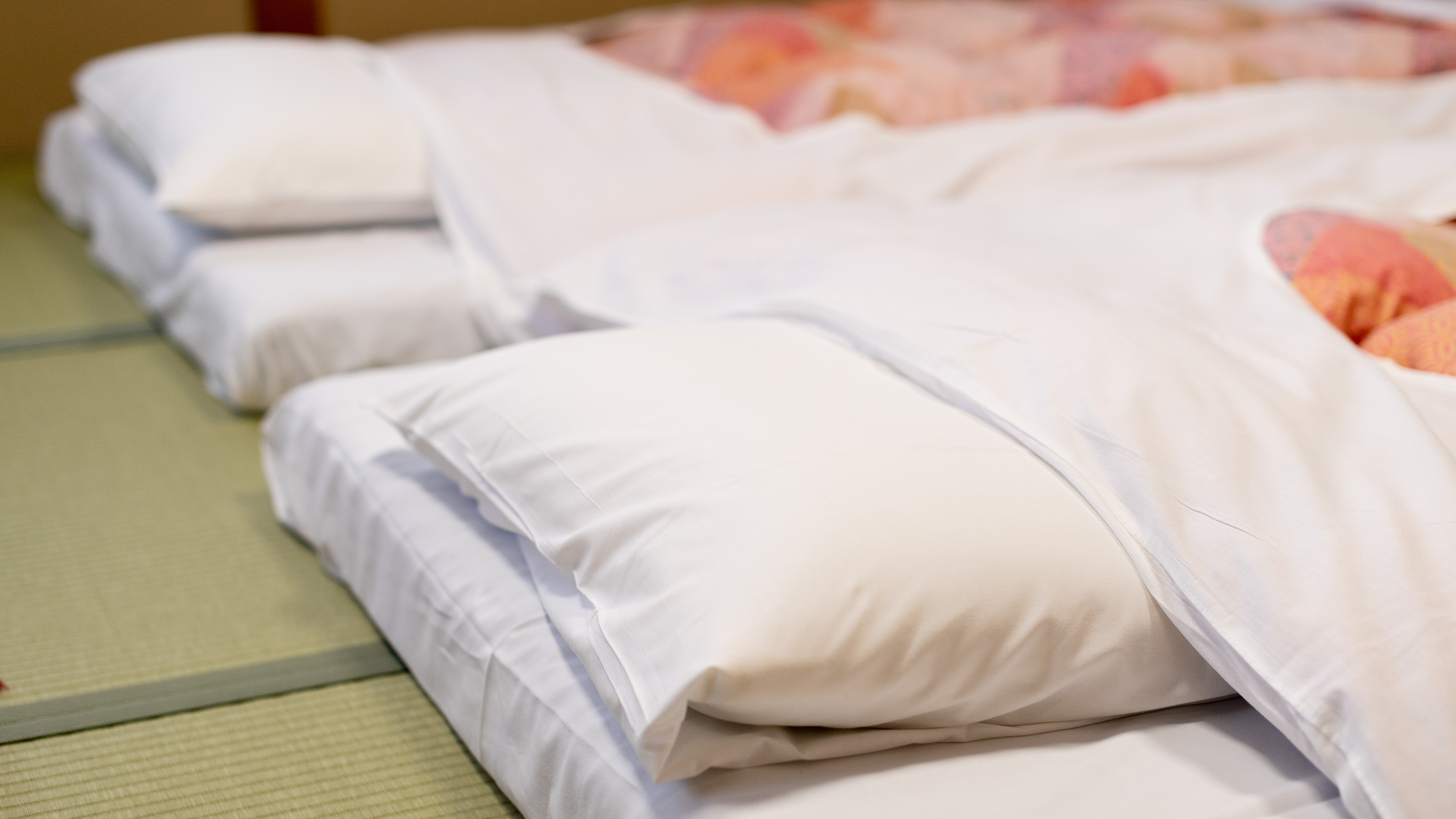 *和室10畳：大人気の西川MuAtsu布団を採用！快適な睡眠をご提供＜客室イメージ＞