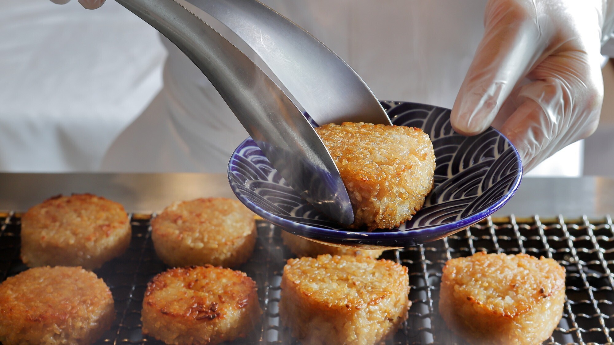 【朝食ビュッフェ】古窯特製つや姫を使用した焼おにぎり