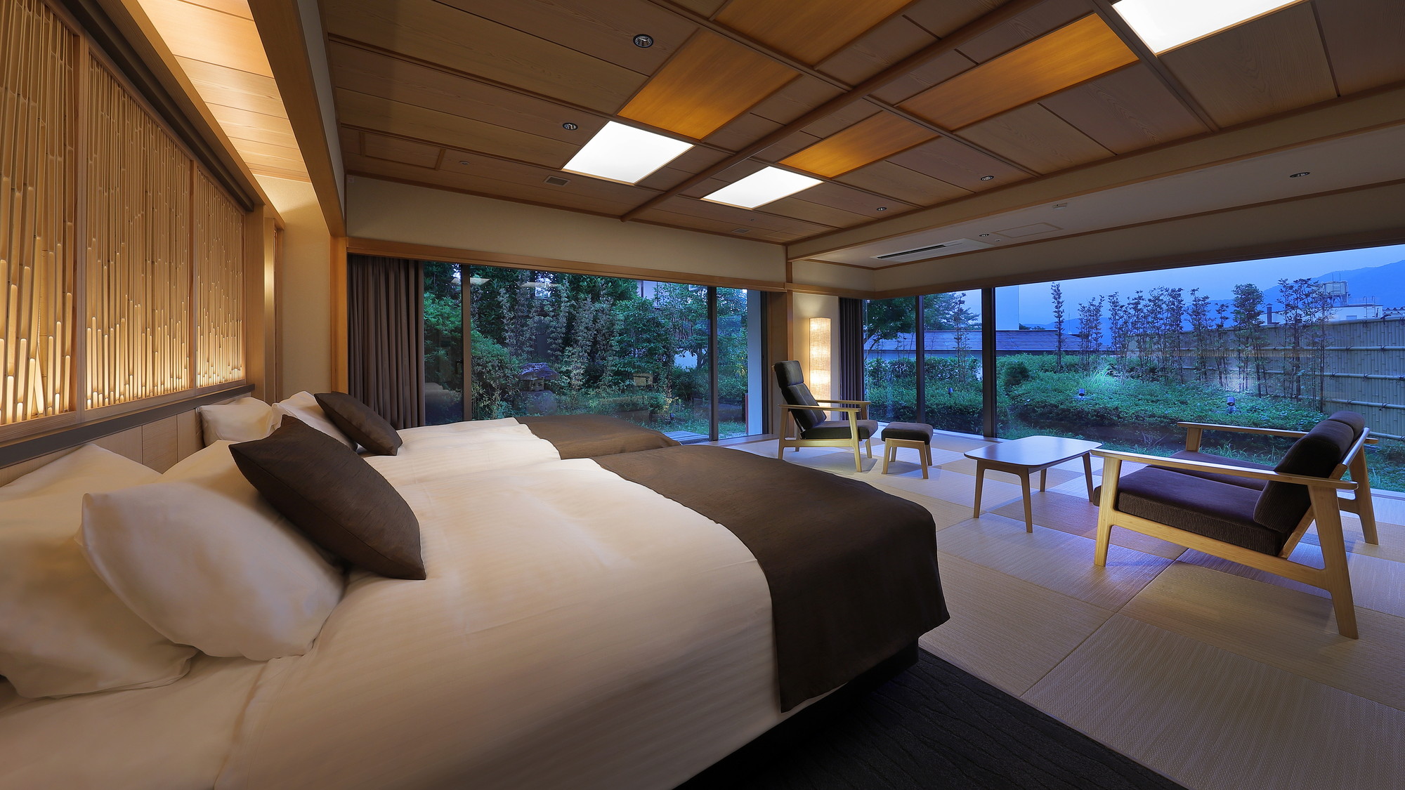 【茶寮プレミアムジュニアスイート:湯殿】ゆっくりと上質な時間が流れる当客室が旅を更にムードあるものへ