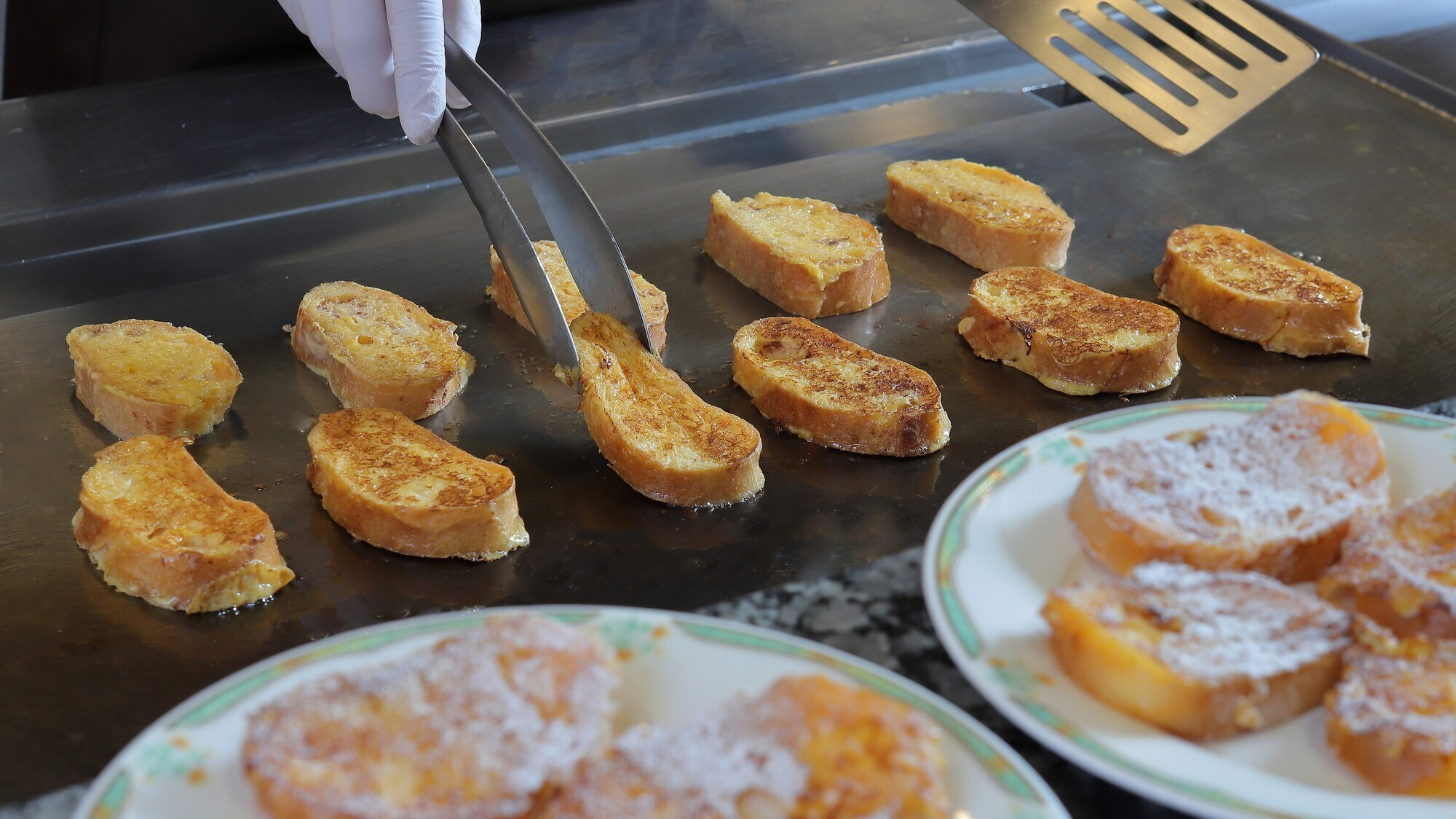 【朝食ビュッフェ】県内養蜂場×山形プリンシェフ考案の絶品フレンチトースト