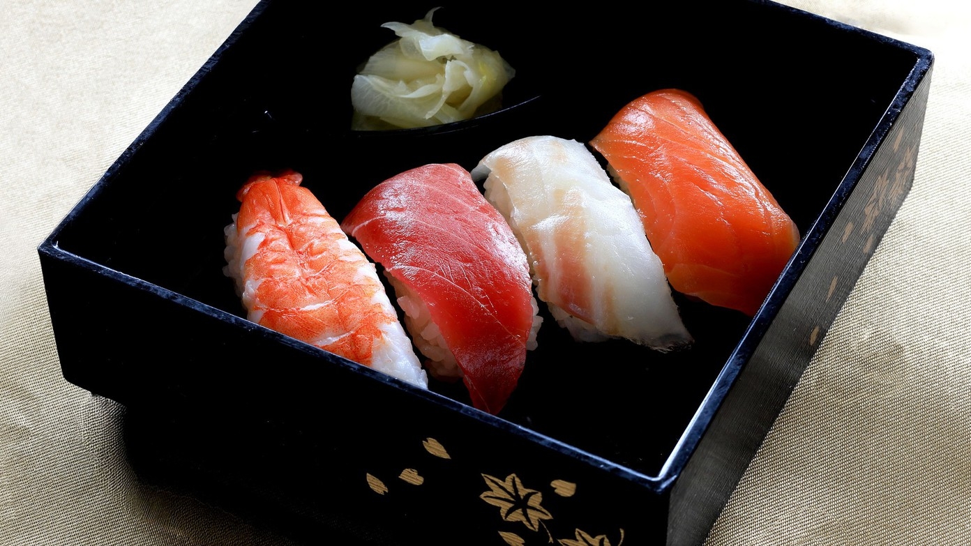 ≪お食事時間19:15-20:55≫年末年始ディナービュッフェ付き(夕食付／パークチケット購入可能)