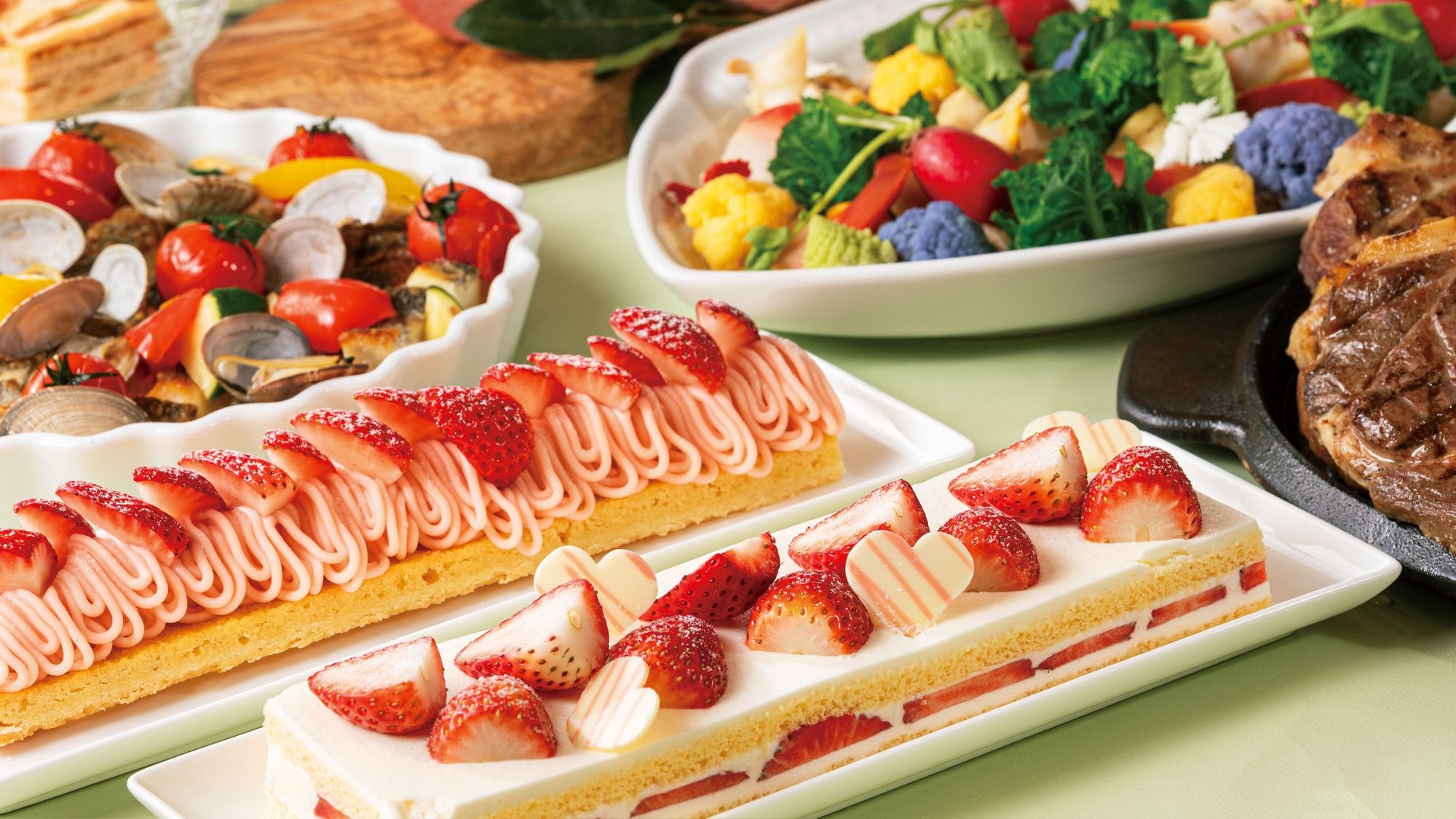  A5ランク黒毛和牛＆ストロベリースイーツディナービュッフェ付プラン(夕食付／パークチケット購入可)