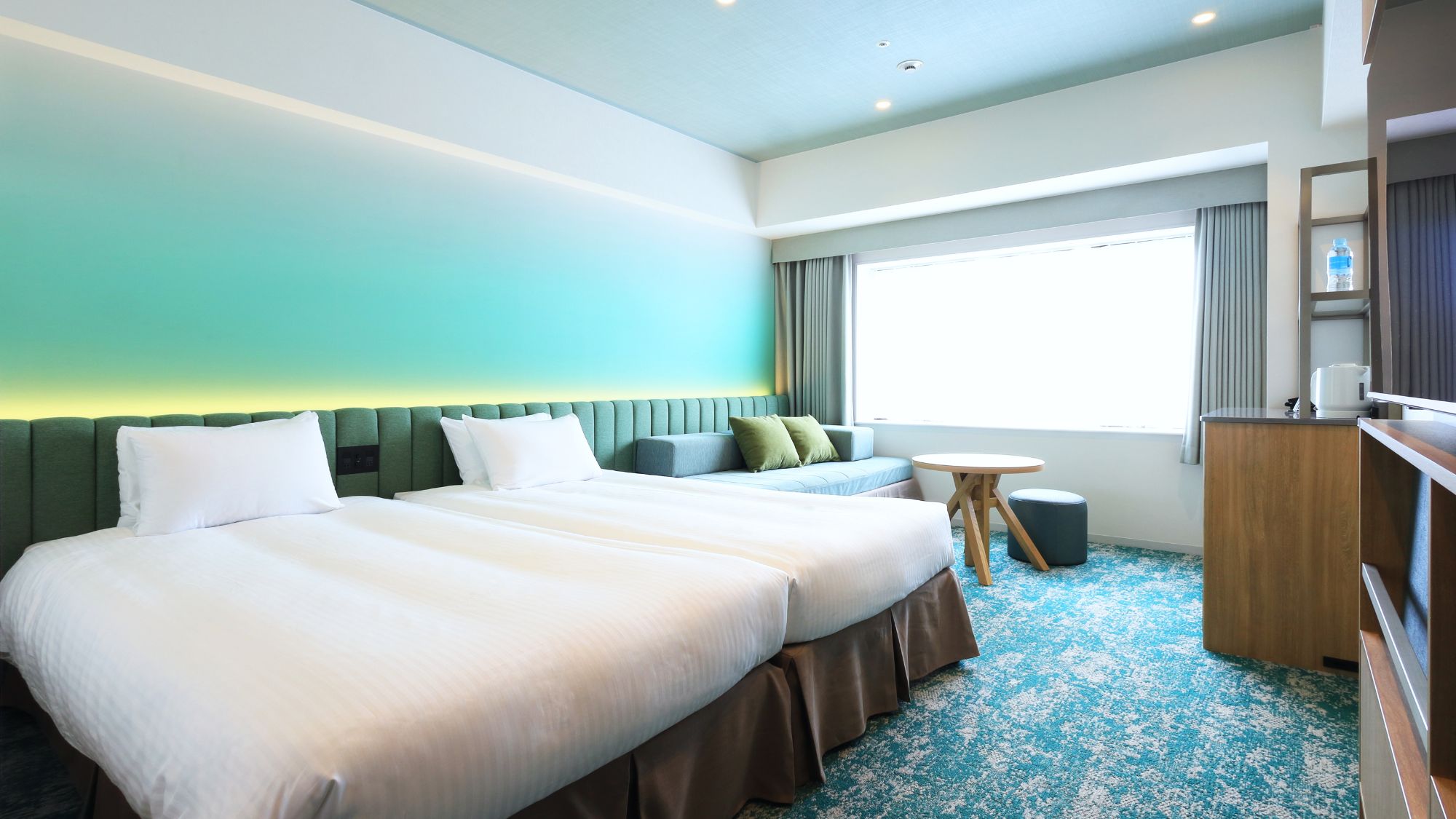 エメラルドグリーンのインテリアデザイン『コンフォートルーム』