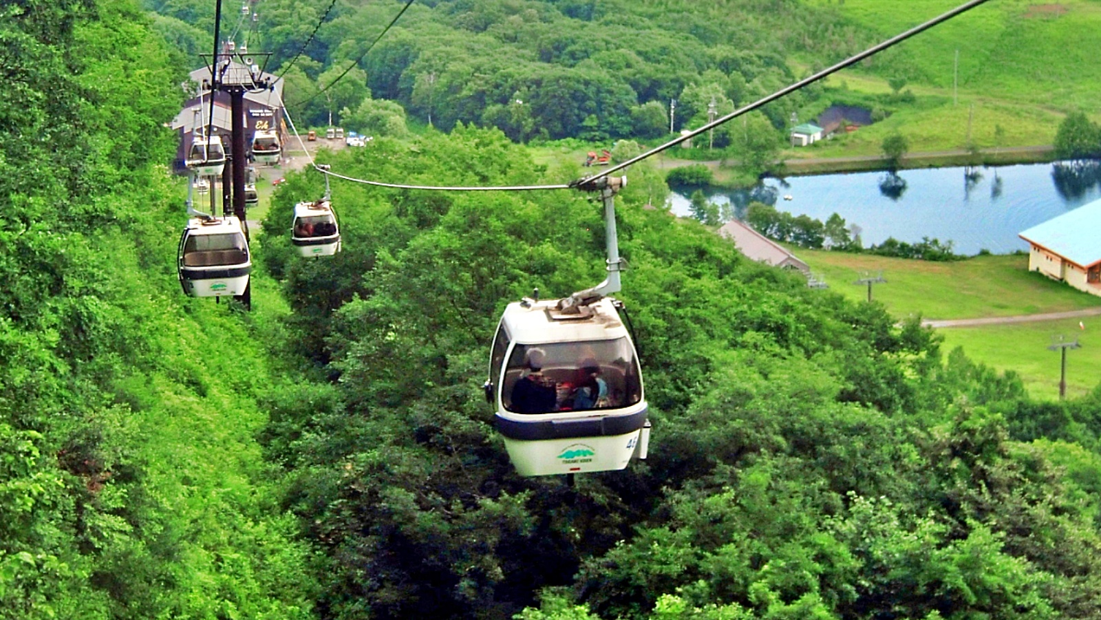 白馬栂池ゴンドラ