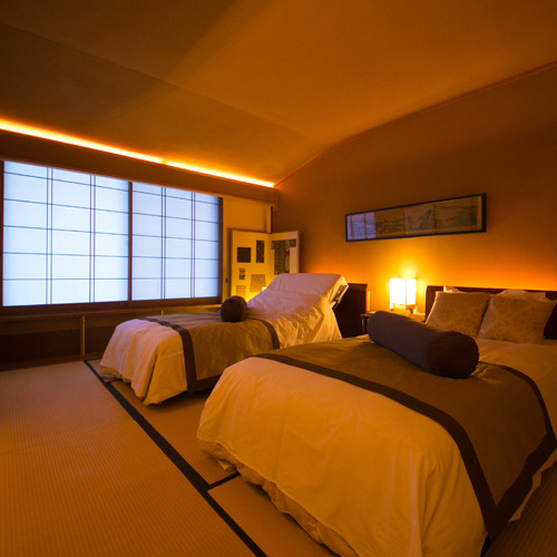 [房间：X型] *这是一个受欢迎的房间，您可以在床上休息。您甚至可以在房间的柏木浴缸中享受源泉！