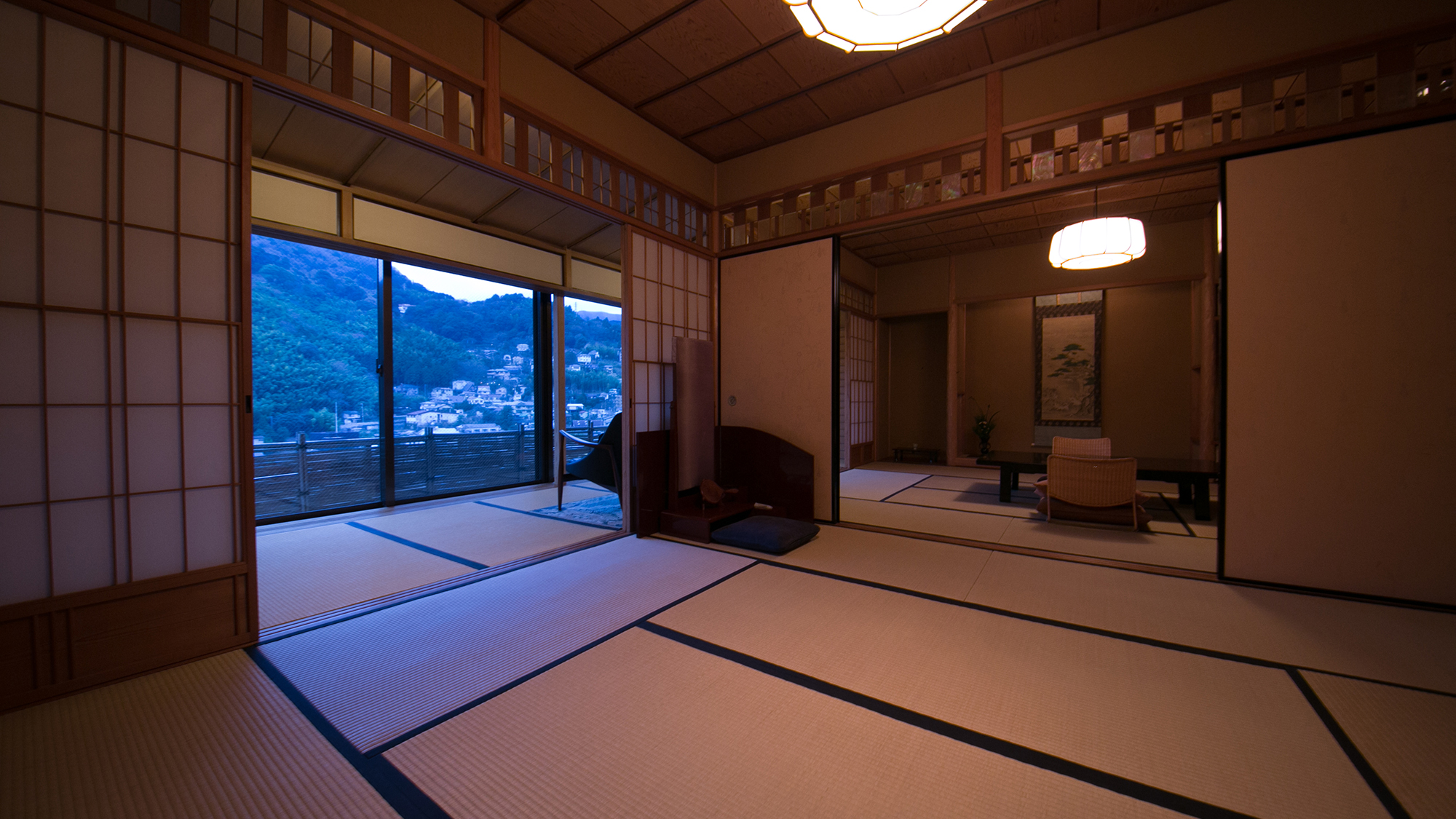 和のしつらえが、旅の時間をゆっくりと深めてくれる